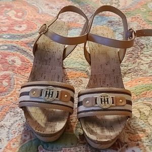 Tommy Hilefiger sandals size 8